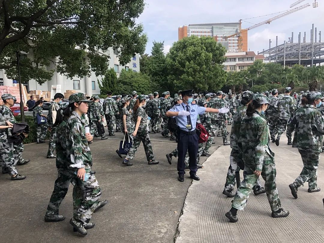 【护航开学季】你的安全 我来守护