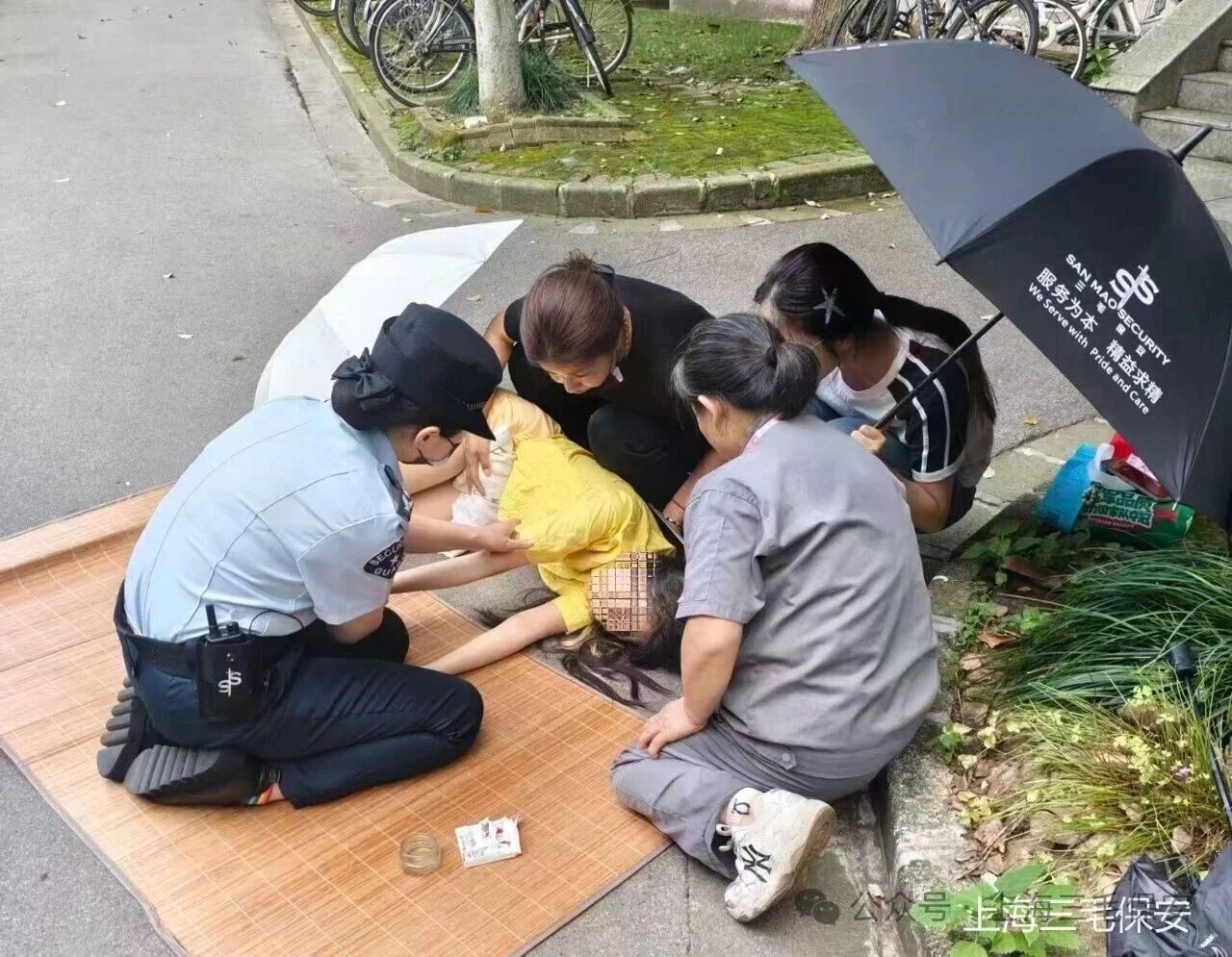 烈日温情护学子  应急施救显担当